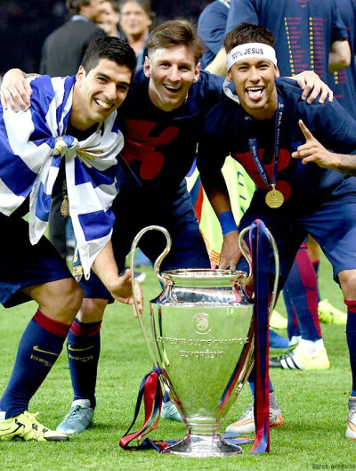 迈阿密马林鱼在 2003 年爆冷击败洋基夺冠，贝基特单人完封展现统治力